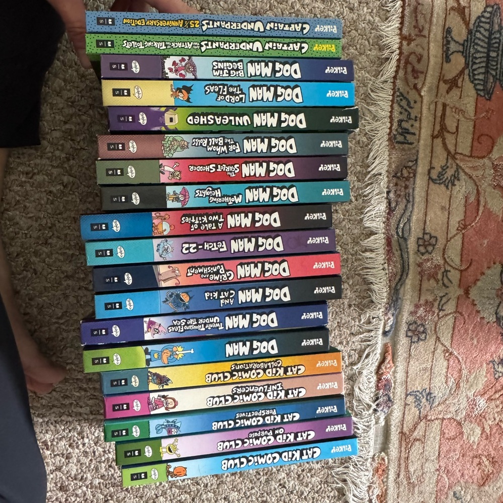 Dog Man and Cat Kid Comic Club and Captain Underpants Set of 19
